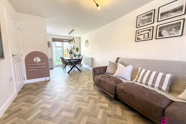 17, Cruck Barn Road, Sheffield photo 4