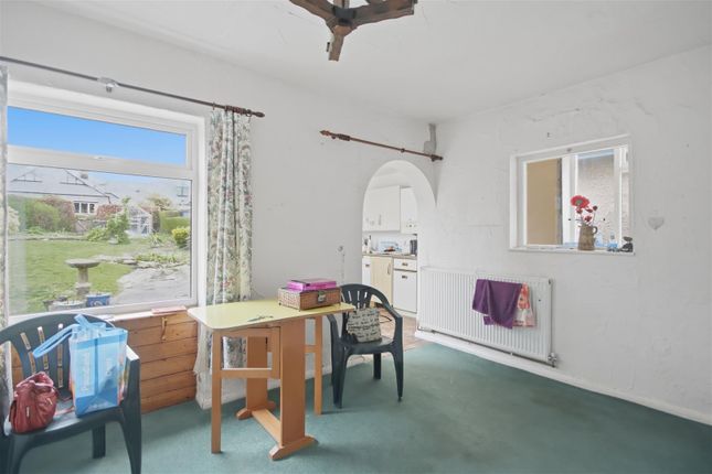 23, Holymoor Road, Chesterfield photo 4