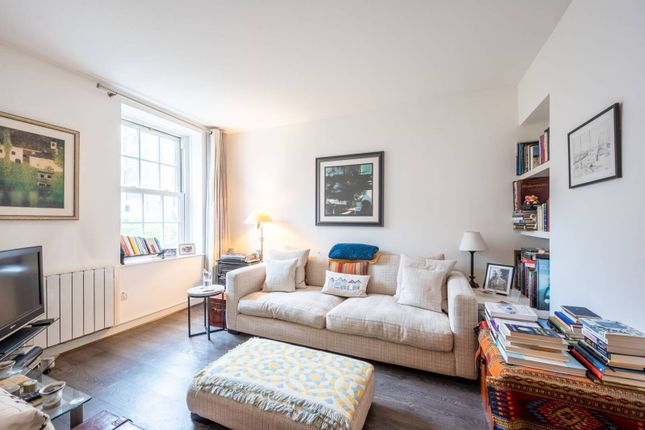 2-bed flat on Ebury Bridge Road, Belgravia, £585,000