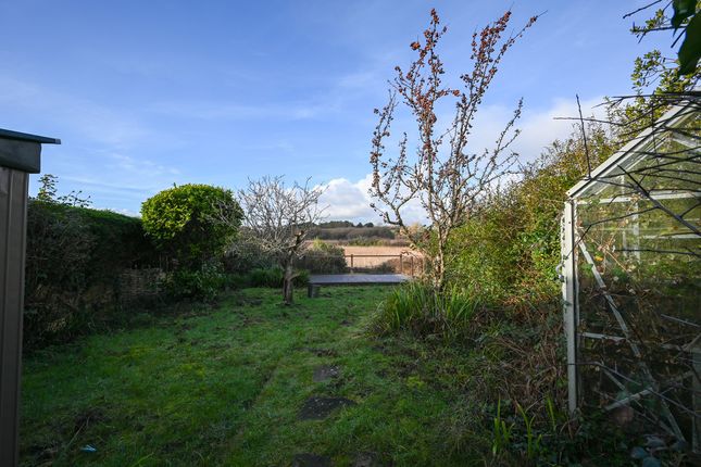 22, Bexleigh Avenue, St. Leonards-on-sea photo 2