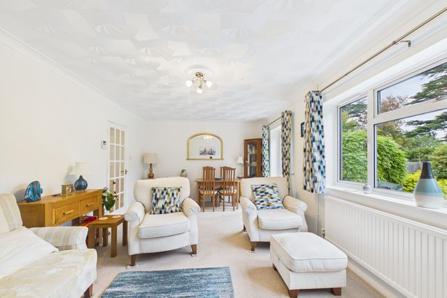 3 Westfield Close, Peterborough photo 2