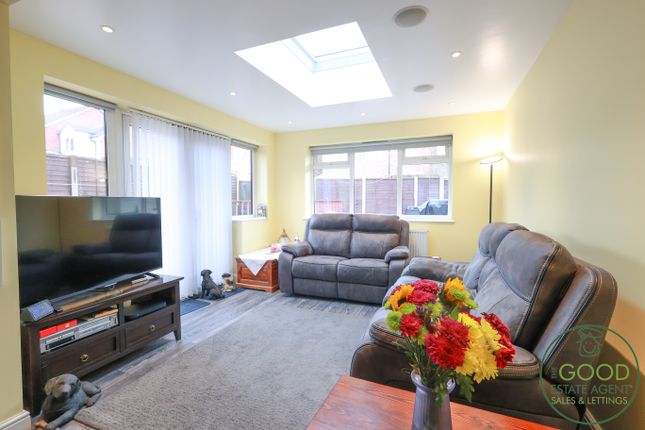 6, Winter Hill Close, Preston photo 2