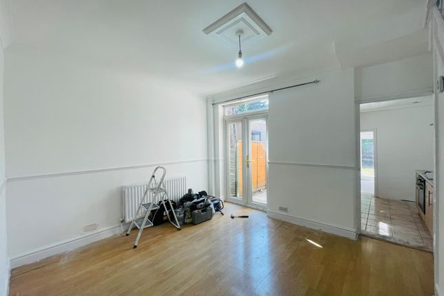 165, Fulbourne Road, London photo 3