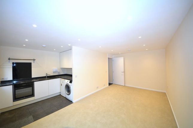 Flat 1, Stokes Court, Diploma Avenue, London photo 4