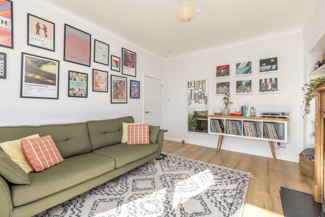 17, Mayville Gardens East, Edinburgh photo 4