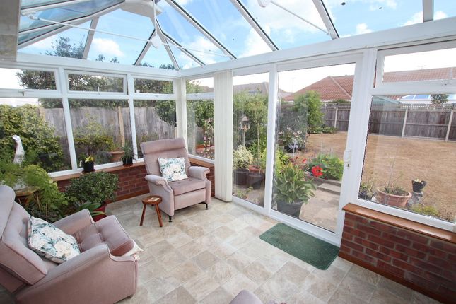 31 Gainsford Avenue, Clacton on Sea photo 2