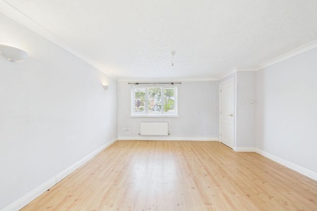 51 Elizabeth Road, Bude photo 4