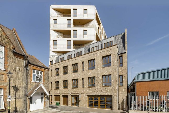 Thumbnail Flat for sale in Goodhall Street, London