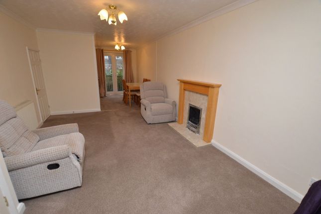 7, Chepstow Close, Exeter photo 3