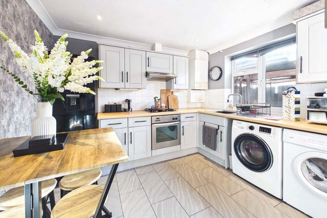 7, Simons Road, Market Drayton photo 2
