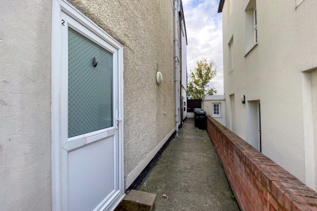 Flat 2, 7 Albion Road, Kent photo 2