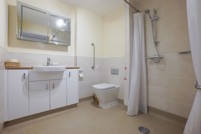 Flat for sale in Harvard Place, Springfield Close, Stratford-Upon-Avon