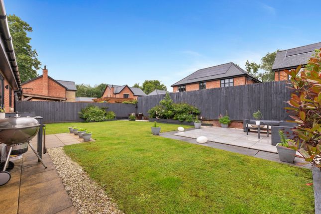 2, Chapel Fold, Chorley photo 4