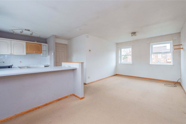 26, Fieldfare Way, Telford photo 4