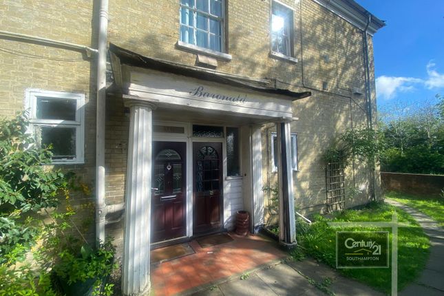 371c, Millbrook Road West, SOUTHAMPTON photo 3