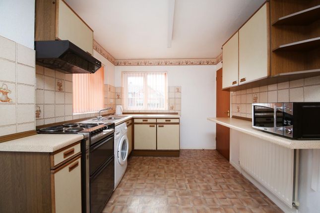 5, Hall Orchard, Uttoxeter photo 4