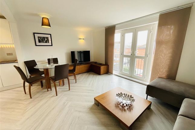 Thumbnail Flat for sale in Beverley Mews, Crawley, West Sussex