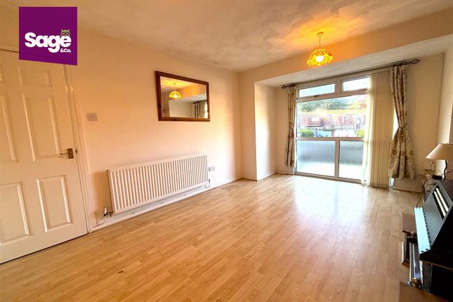Glaslyn Court, Cwmbran photo 3