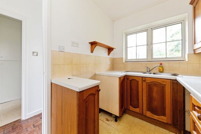 19, Park Close, Hatfield photo 4