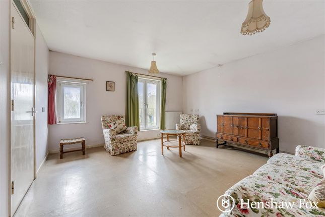 34, Odiham Close, Southampton photo 3