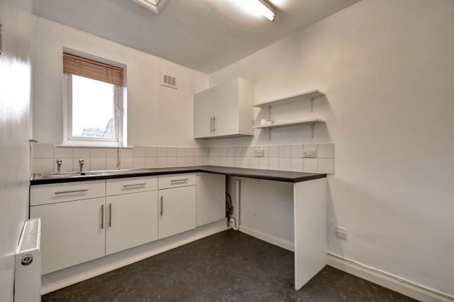 Flat 2, 307-315, Holderness Road, East Yorkshire photo 4