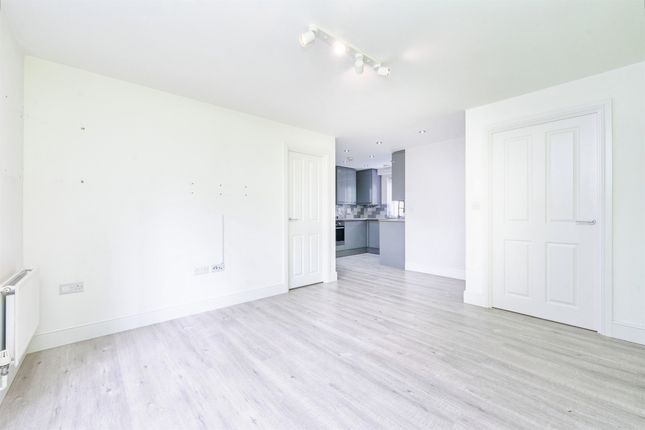 Flat 9, Warhol Court, 1, Baxter Road, Watford photo 3