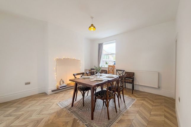 42 Hazelhurst Road, Manchester photo 4