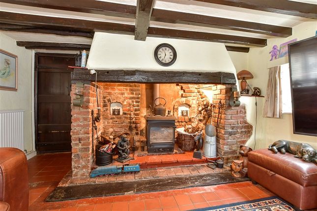 2-bed detached on Chapel Row, Herne Bay, £475,000