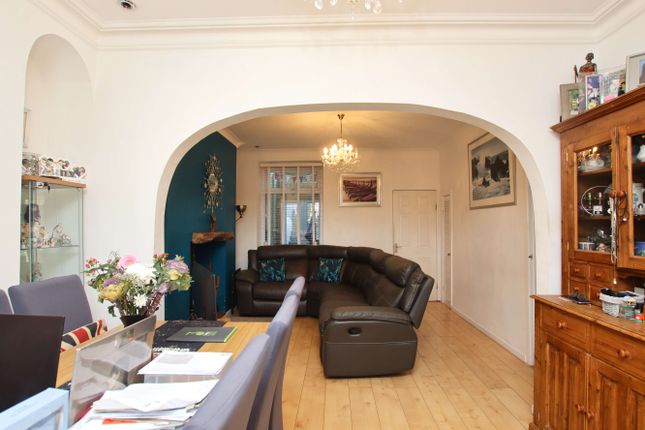 18, Llest Terrace, Llantwit Fardre photo 4