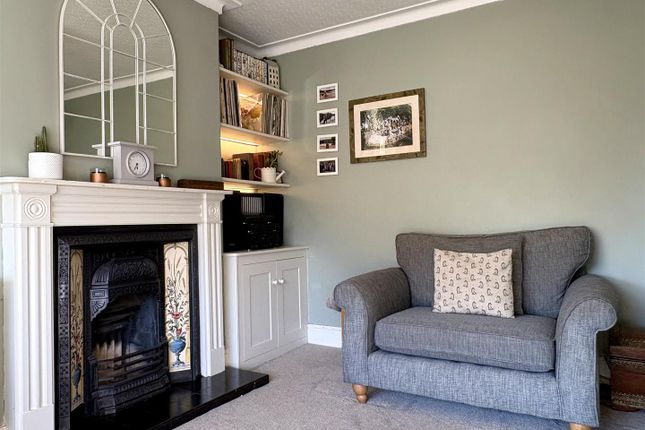 54, Eden Crescent, Leeds photo 2