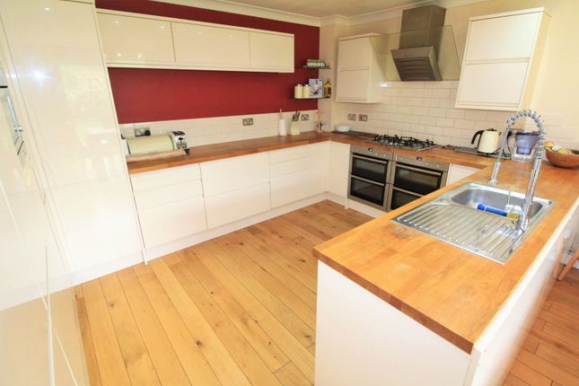 19, High Park Crescent, Sedgley photo 3