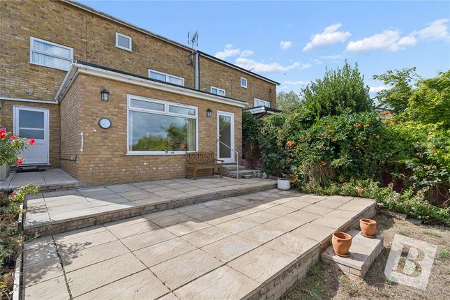 36, Gaynesford, Essex photo 4