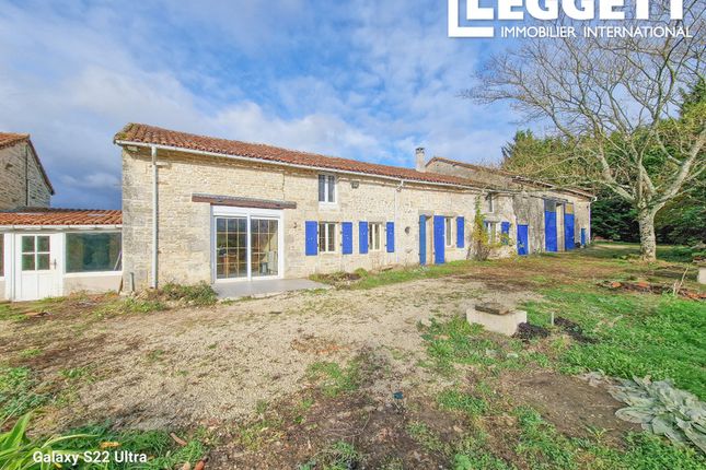 Thumbnail Villa for sale in Chassiecq, Charente, Nouvelle-Aquitaine
