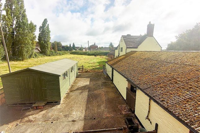 Equestrian property for sale in Hinckley Road, Nailstone, Leicestershire