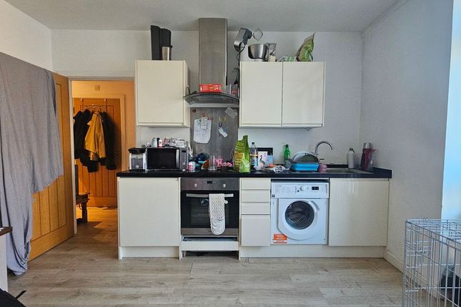 27 Normandy House, Wolsey Road, Hemel Hempstead photo 2