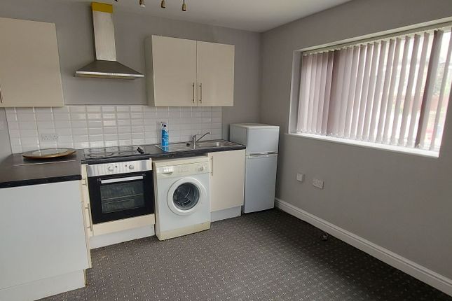 Flat to rent in Whetley Hill, Manningham, Bradford