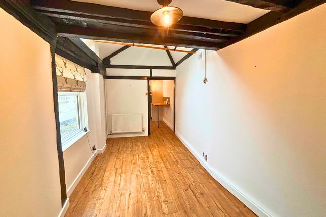 16 Newport Street, Tiverton photo 3