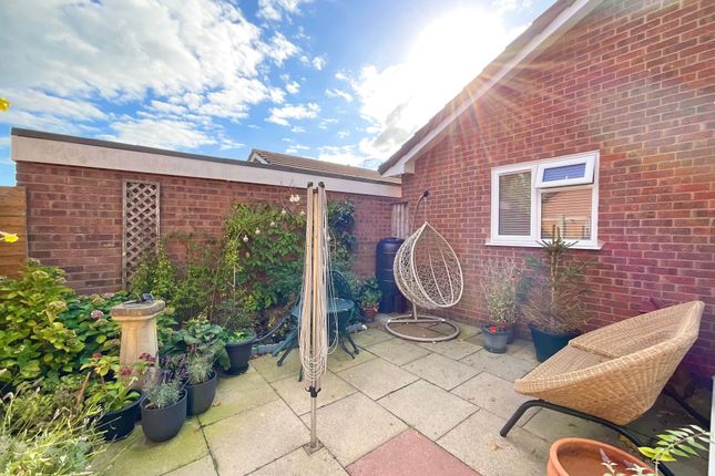12 Richardson Close, Crewe photo 3