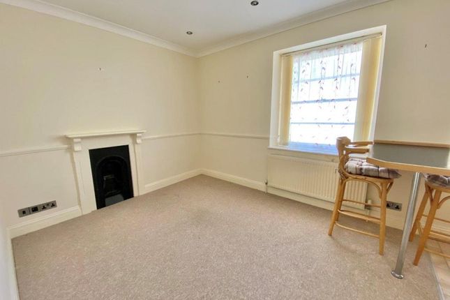 Flat to rent in Lincoln House, Palermo Road, Torquay