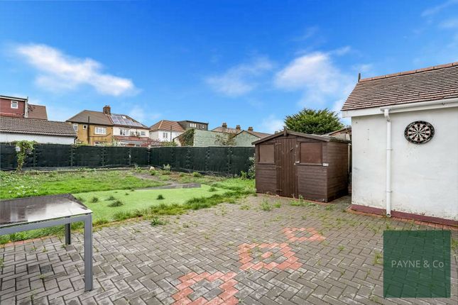 26 St. Johns Road, Ilford photo 4