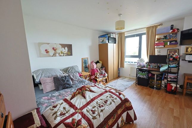 Dower Court, 2,Flat 31, Penniwell Close, Edgware photo 4