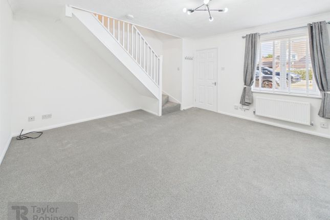 6, Chapman Road, Crawley photo 4