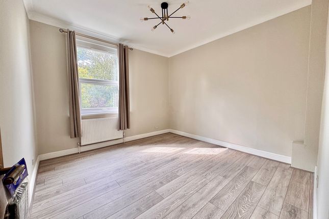 3, 58-60, Myddleton Road, Bowes Park photo 3