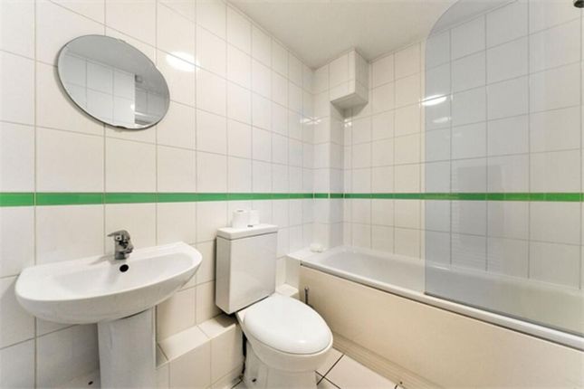 282, Walton Road, West Molesey photo 5