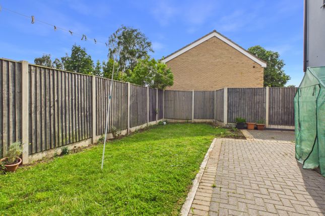 48, Dore Close, Northampton photo 4