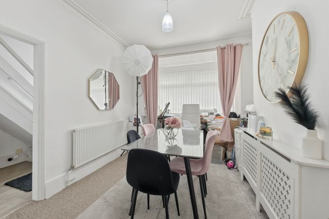 10 Stockton Road, Newport photo 3