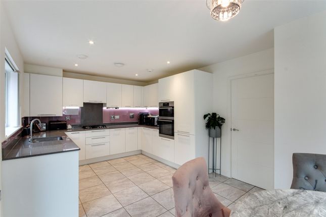 13, Portbridge Gardens, Ebbsfleet Valley photo 3
