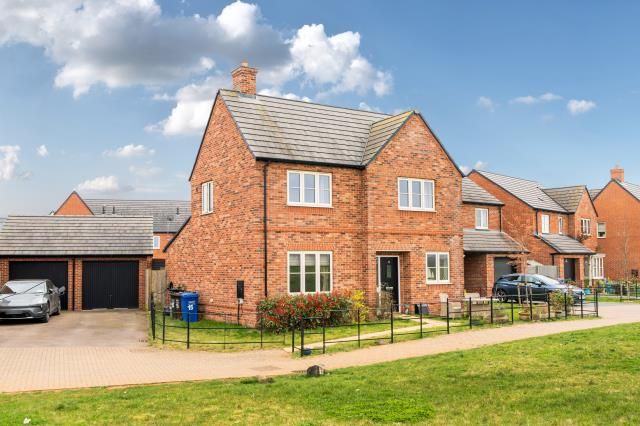 15, Fivash Close, Banbury photo 2