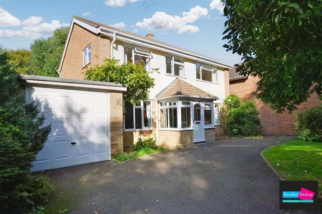 Thumbnail Detached house for sale in The Grove, Kennington, Ashford, Kent