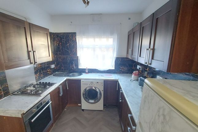 17 Canford Road, Bradford photo 5